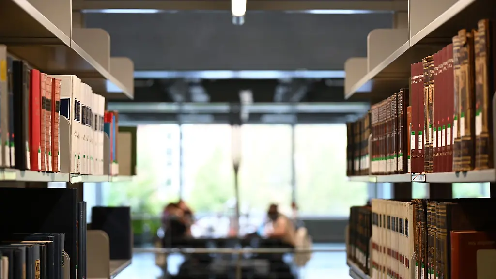 In-der-Regel-haben-Universitaetsbibliotheken-nachts-geschlossen-Symbolbild