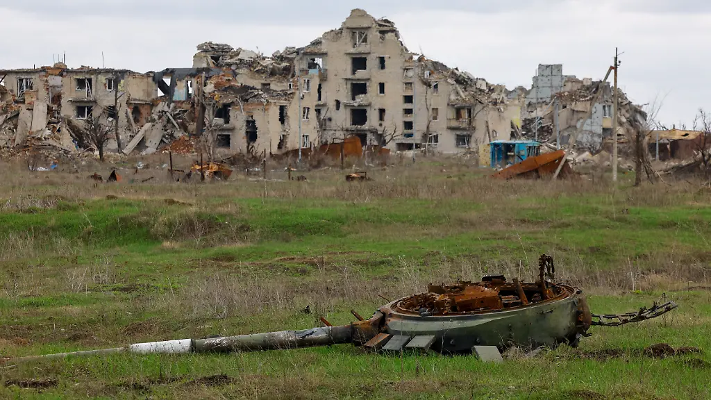 2025-04-01T154316Z-539932498-RC2XODAWNNCW-RTRMADP-3-UKRAINE-CRISIS-MARINKA