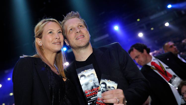 Romantik pur: Oliver und Alessandra Pocher im Juni beim Boxen.