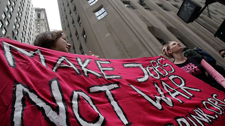 Für Arbeitsplätze, gegen den Krieg: Proteste in Manhattan.