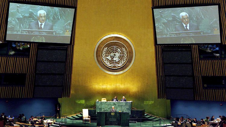 Archivbild von einer Rede von Abbas bei der UN-Generaldebatte am 21.09.2006.