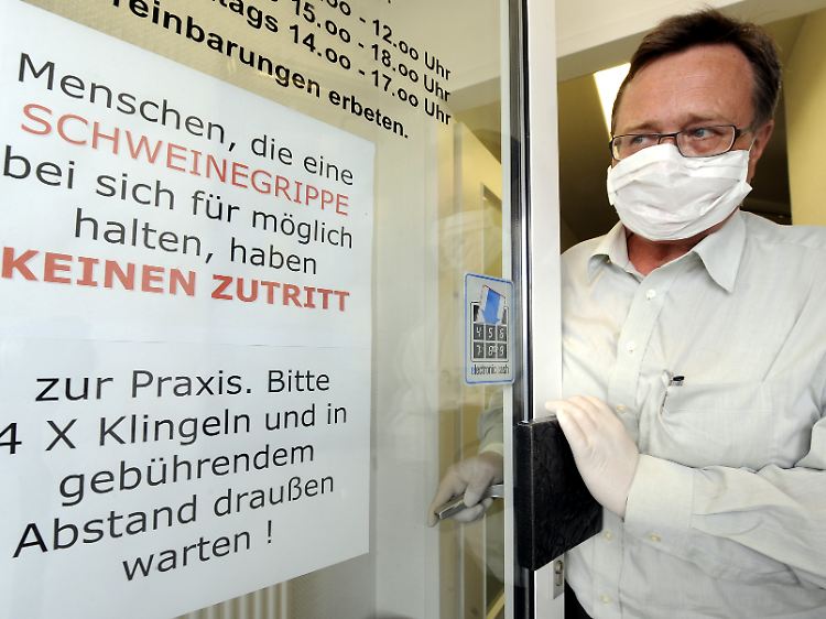 Aus Angst vor einer Verbreitung der Krankheit unter den Patienten verbieten viele Praxen mutmaßlich Infizierten den Eintritt.