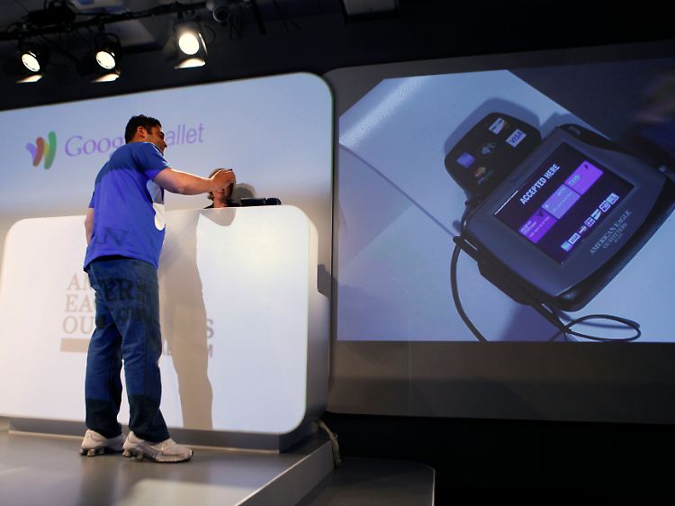 "Das ist erst der Anfang": Google-Payments-Manager Osama Bedier bei einer Wallet-Präsentation Ende Mai in New York.
