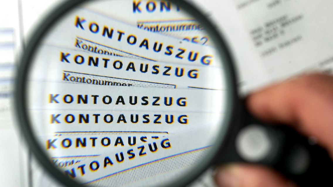 Wer schaut mit aufs Konto?