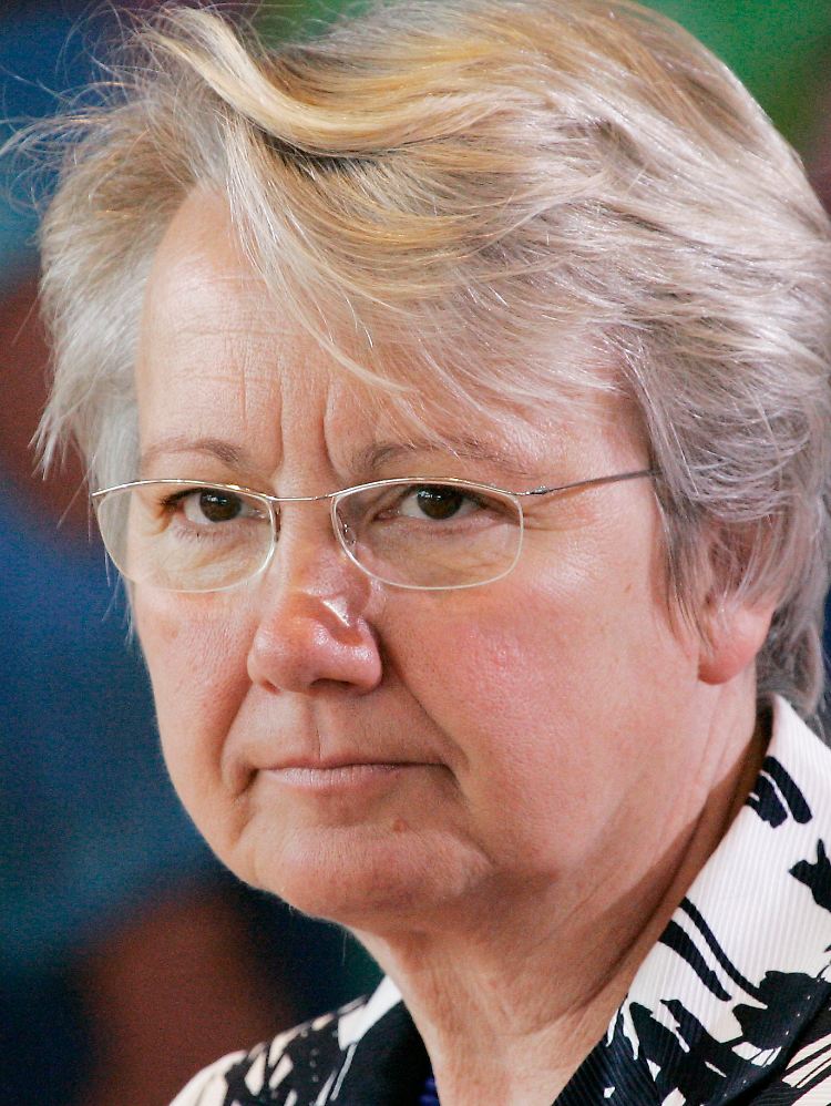 Für Forschungsministerin Schavan bedeuten Atomkraftwerke Zukunftssicherung.