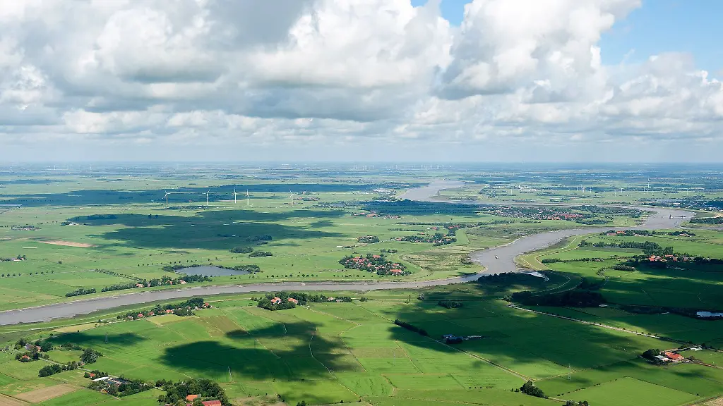 Im-Laufe-des-Tages-sollen-dichte-Wolken-von-Norden-ueber-Niedersachsen-und-Bremen-aufziehen