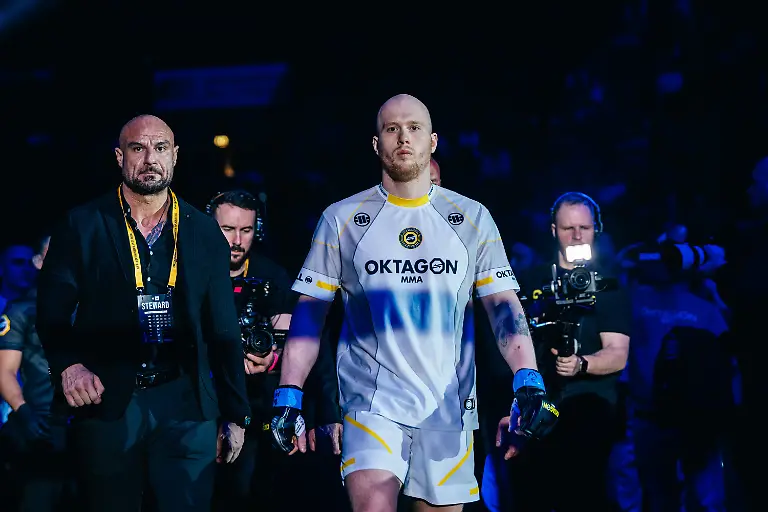 074-B1-08830-OKT68-BLACKART