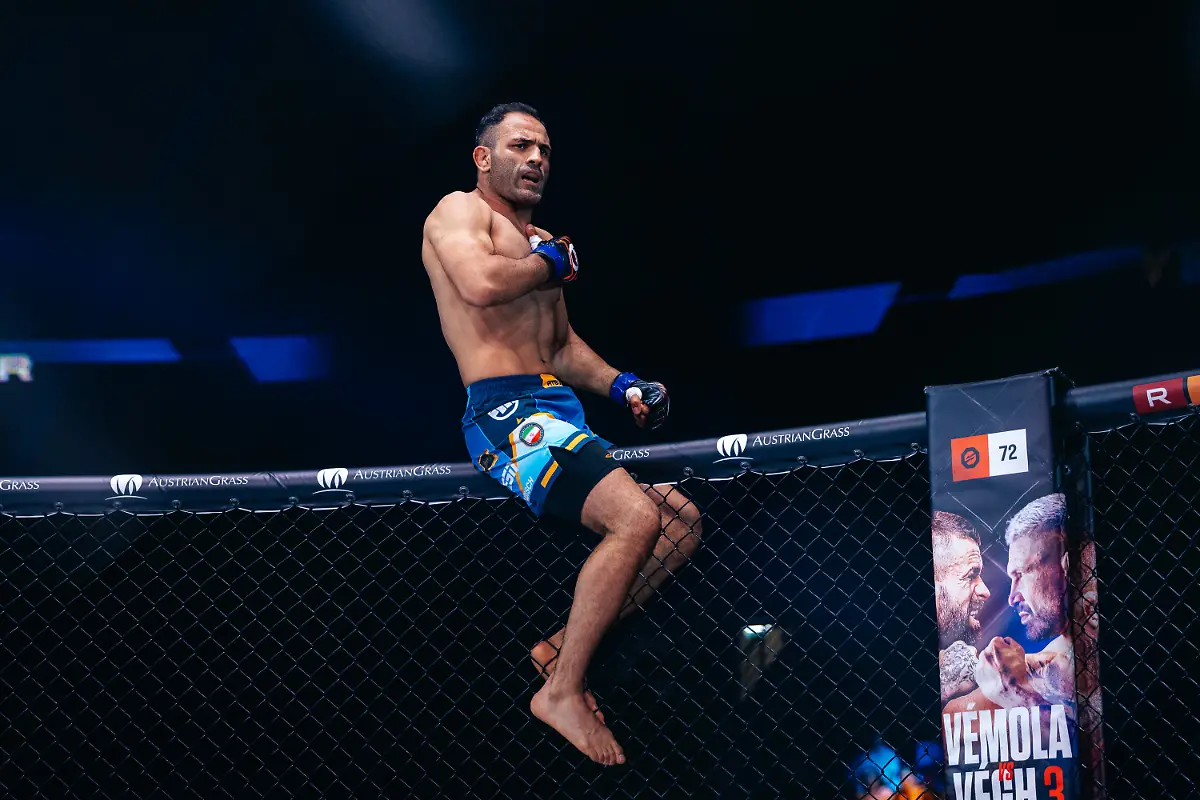 058-B1-09505-BLACKART