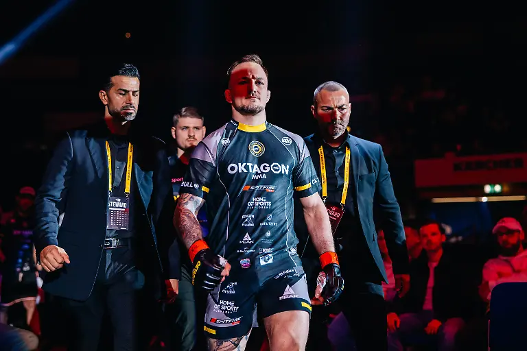 011-B1-08038-OKT68-BLACKART