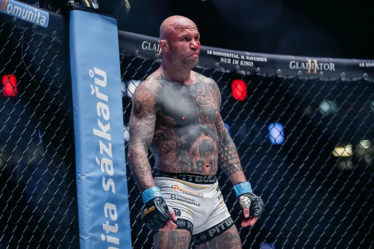 OKTAGON-62-petersulic-480