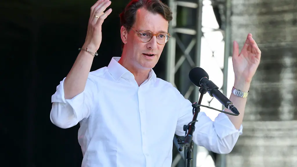 Der-NRW-Regierungschef-will-die-AfD-vor-allem-mit-politischen-Mitteln-kleinkriegen