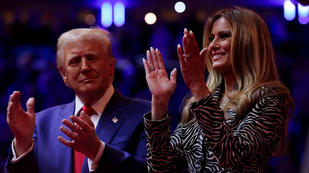 2024-10-27T232208Z-1985912976-RC2BTAATD83L-RTRMADP-3-USA-ELECTION-TRUMP