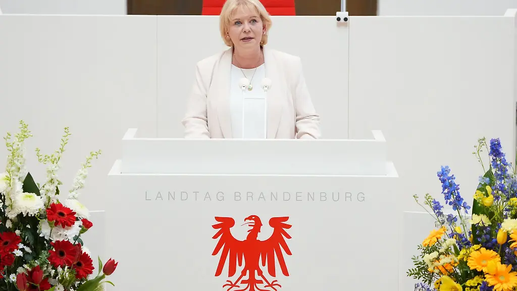 Brandenburgs-Landtagspraesidentin-Ulrike-Liedtke-sieht-den-80-Jahrestag-des-Kriegsendes-auch-als-Tag-der-Versoehnung-Archivbild