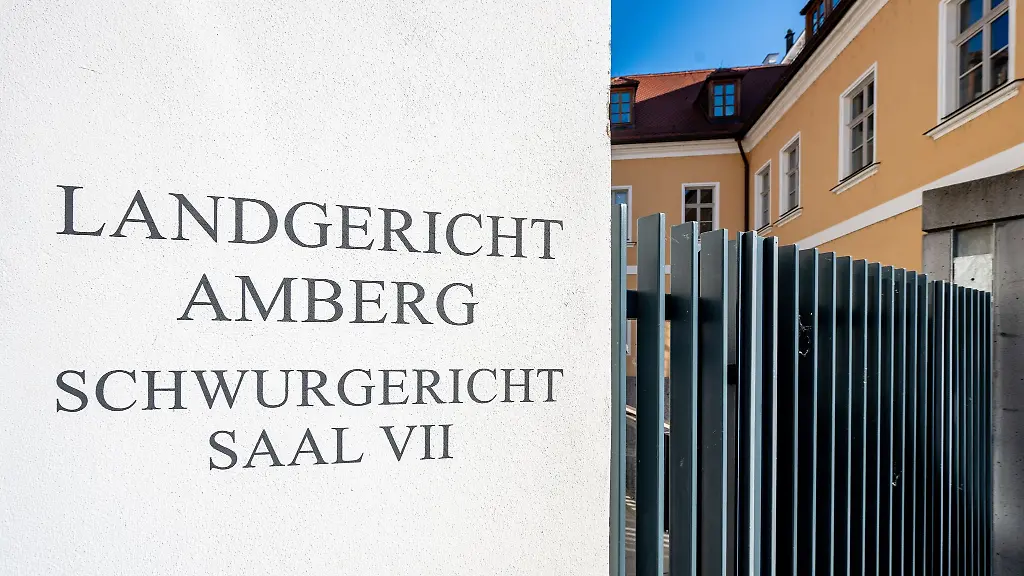 Vor-dem-Landgericht-Amberg-haette-der-Mordprozess-gegen-einen-56-Jahre-alten-Mann-beginnen-sollen