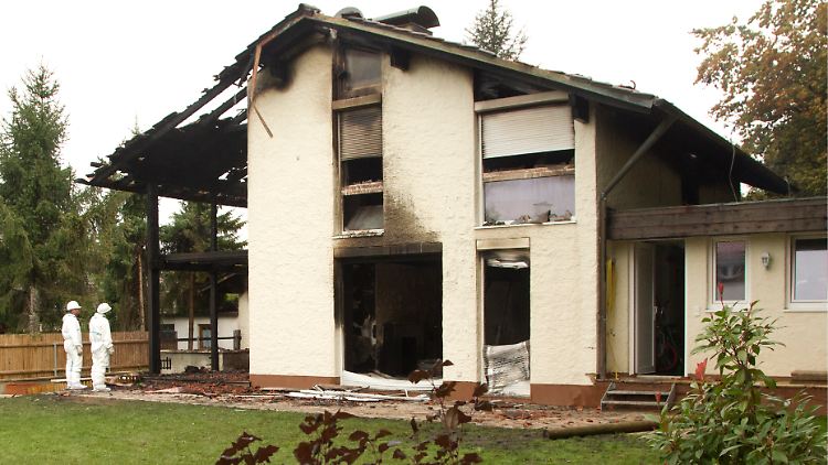 Brenos Wohnhaus in Grünwald bei München brannte nahezu vollständig aus.