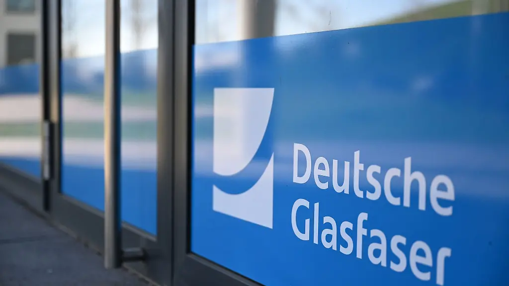 Rund-20-000-Kunden-der-Deutschen-Glasfaser-waren-seit-Dienstag-im-noerdlichen-Niedersachsen-von-einer-gekappten-Leitung-betroffen