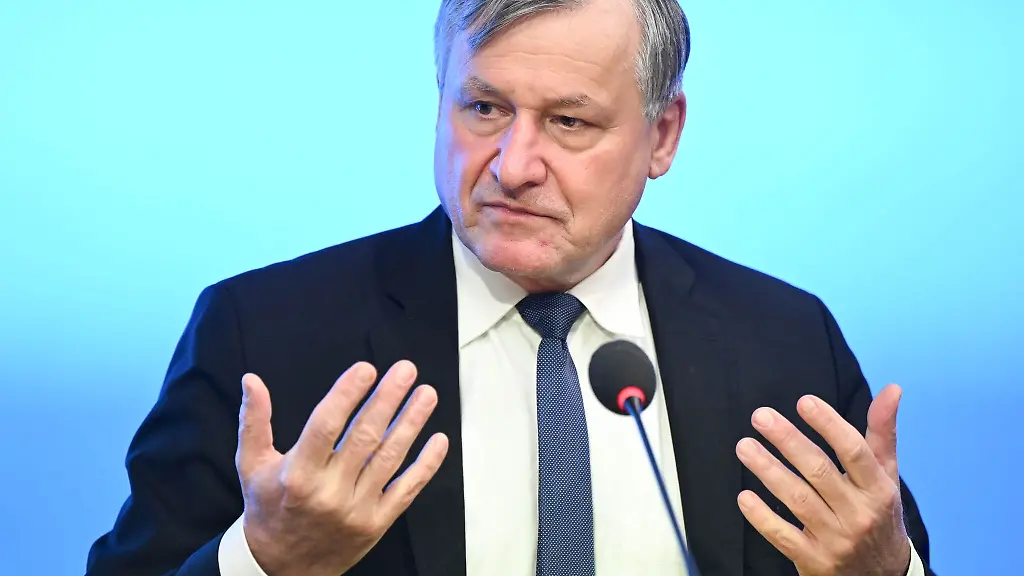 Er-will-dem-Landtag-eine-Schrumpfkur-verpassen-Hans-Ulrich-Ruelke