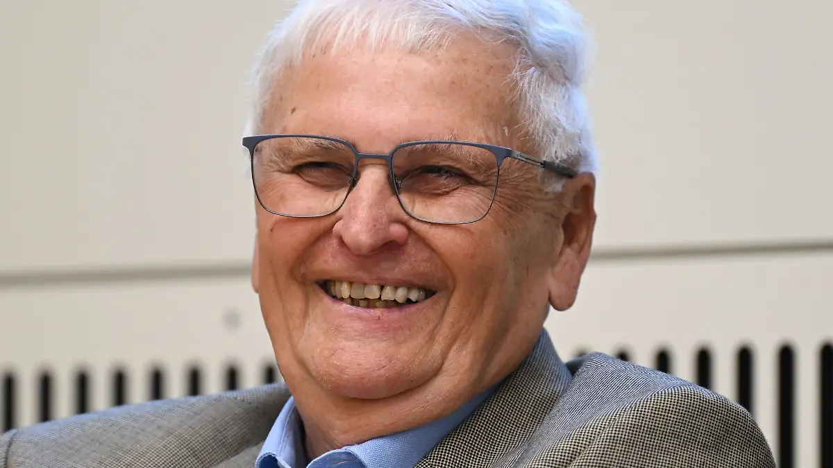 Gut-gelaunt-vor-Gericht-Theo-Zwanziger