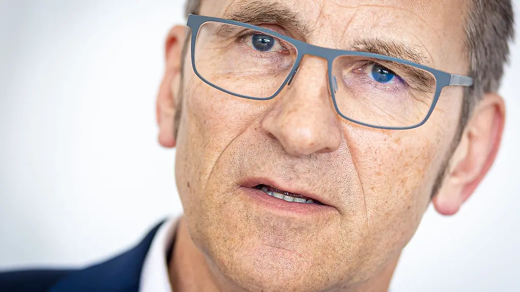 Ich-wuensche-mir-dass-es-noch-mehr-gelingt-vor-die-Lage-zu-kommen-sagt-LKA-Praesident-Friedo-de-Vries-es-geht-darum-sexuellen-Missbrauch-besser-zu-verhindern