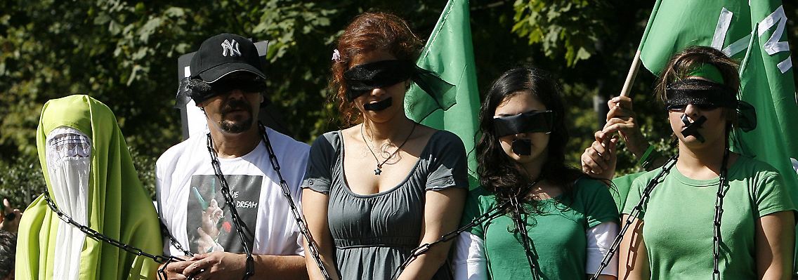 Protest junger Iraner in Großbritannien.