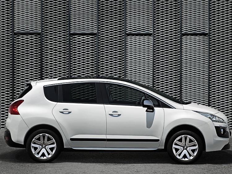 Der Peugeot 3008 Hybrid wird im Gegensatz zu anderen Ökofahrzeugen von einem Diesel- statt von einem Benzinmotor angetrieben.