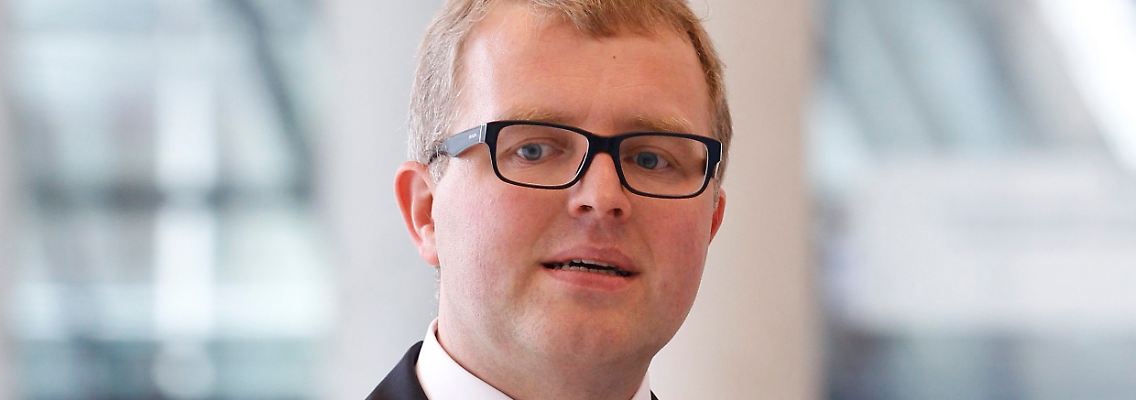 Mit einer kleinen Unterschriftensammlung setzt Frank Schäffler die FDP-Spitze gehörig unter Druck.