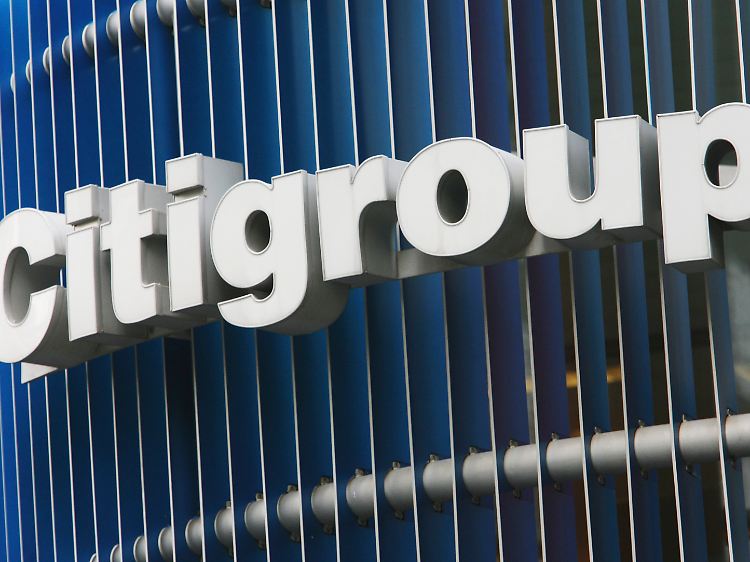 Sieben Unternehmen sollen bis zum 13. August Vorschläge für die Zahlung von Abfindungen und Sonderleistungen präsentieren.