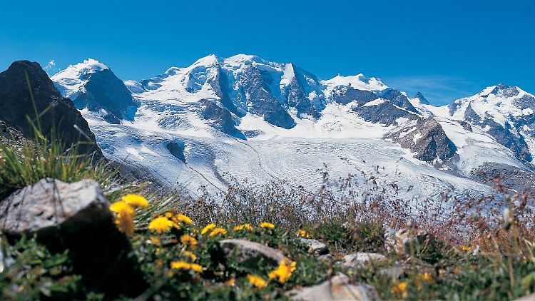 Einzigartige Ausblicke von der Diavolezza in der Schweizer Urlaubsregion Graubünden.