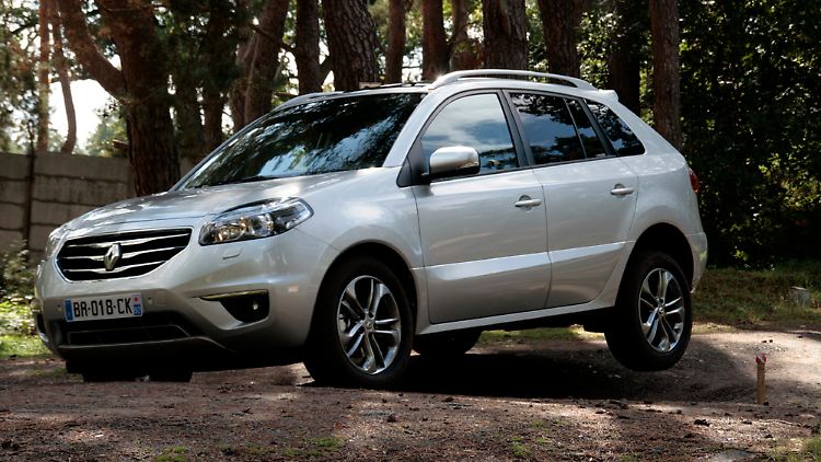 Der Allradantrieb ist eine Nissan-Entwicklung und macht den Koleos erstaunlich beweglich: