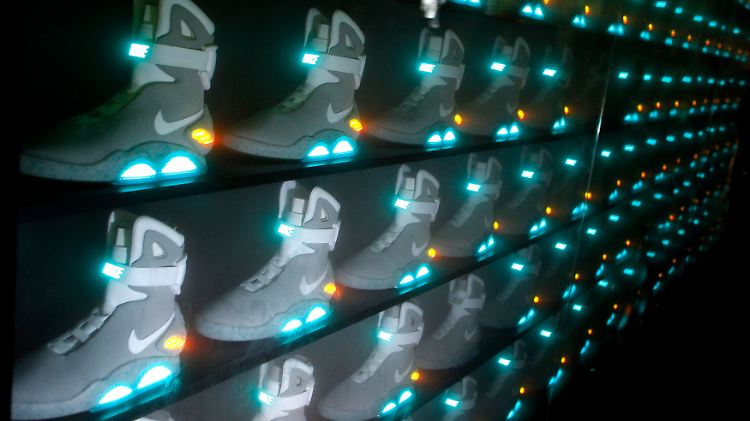 Leuchtende Zahlen von Nike
