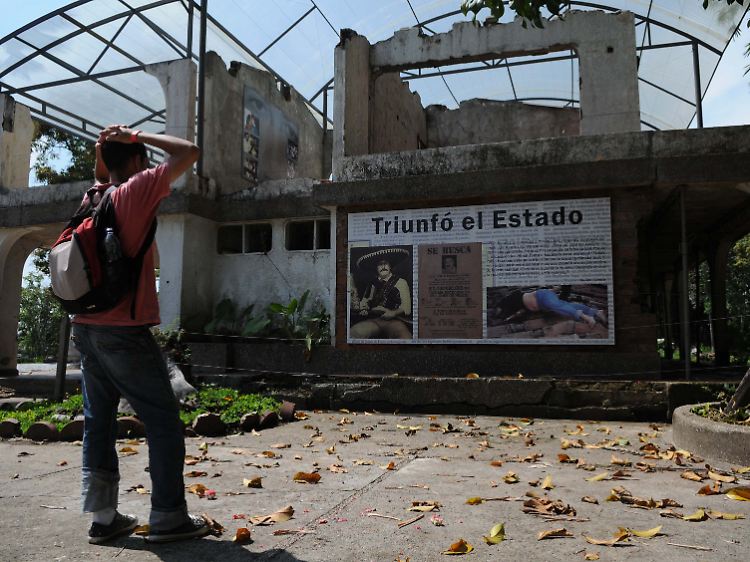Escobar soll nicht angepriesen, sondern gezeigt werden, welchen Schaden er angerichtet hat.