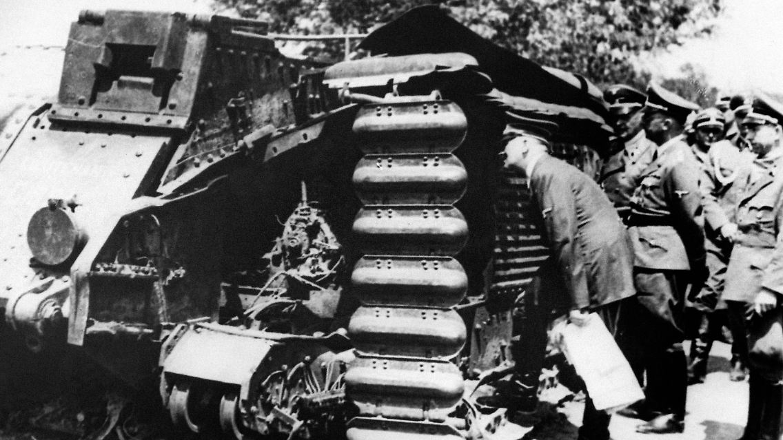 ... und Generaloberst Wilhelm Keitel erklärt ihn zum "größten Feldherrn aller Zeiten".