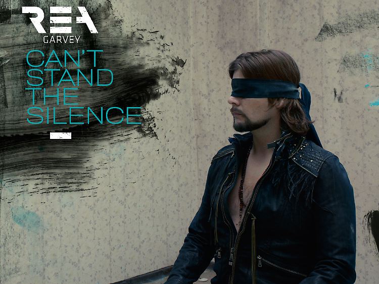 Elektronische Einflüsse sind auf "Can't stand the silence" zu hören.