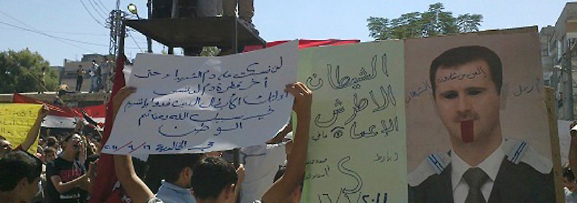 Die Opposition in Syrien demonstriert gegen Assad. Der lässt auf die Menschen schießen.