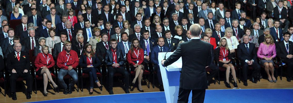 Vom Westen lernen heißt siegen lernen: Inszenierte Demokratie auf dem Parteitag in Moskau.