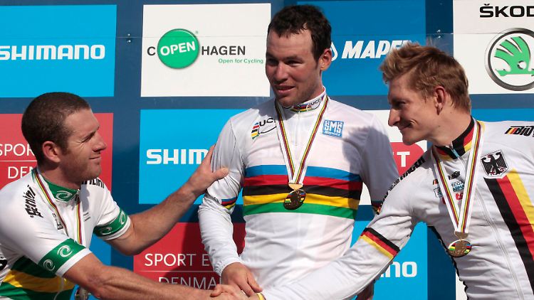 Mark Cavendish nimmt Gold mit nach Hause, Andre Greipel (r.) Bronze. Zwischen beide schob sich Matthew Gross.
