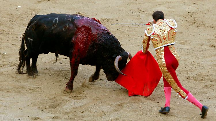 Serafín Marín tötet den letzten Stier.