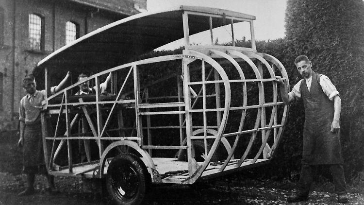 Der erste Wohnwagen: Das "Wohnauto" von Arist Dethelffs aus dem Jahr 1931.