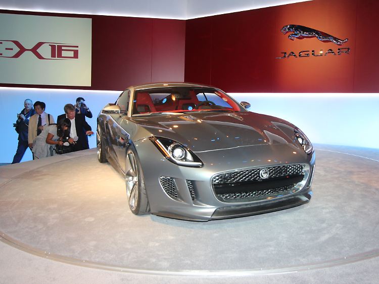 Der nächste E-Type? Die Jaguar-Studie C-X16 weckt sofort Erinnerungen an den legendären Sportwagen. Zu sehen war das Konzeptauto auf der IAA.