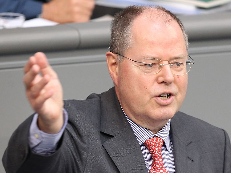Steinbrück lieferte keine Bewerbungsrede sondern Sachlichkeit im Bundestag ab.