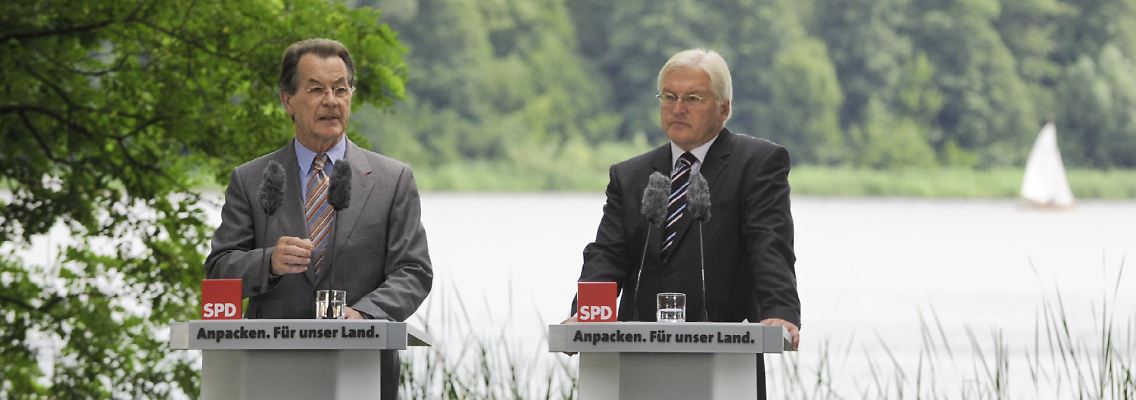Etwas sagen durften aber nur die alten Bekannten - SPD-Chef Müntefering und Steinmeier bei der Pressekonferenz.