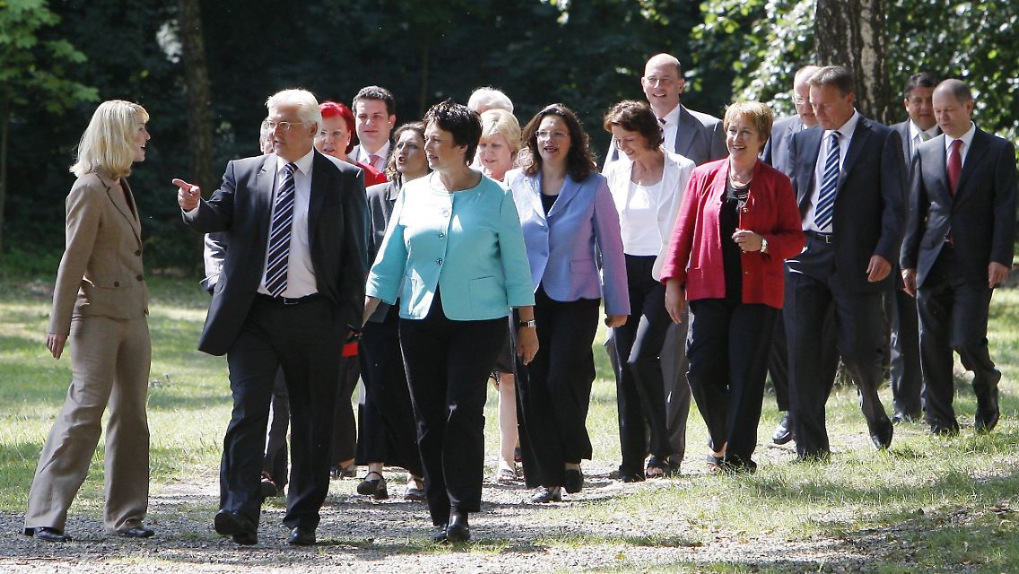 Mit seinem Team ist Steinmeier ein Schritt in die richtige Richtung gelungen.
