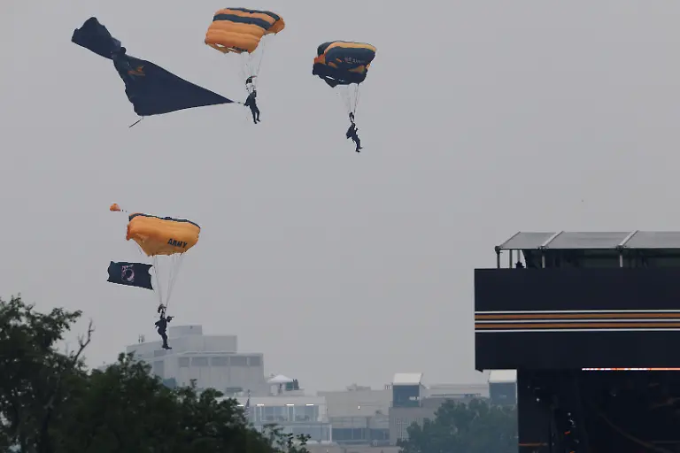 2025-06-14T224126Z-1634165546-RC2M2FAPUYMP-RTRMADP-3-USA-TRUMP-PARADE