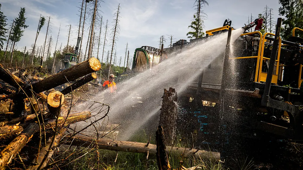 Wie-lange-die-Brandbekaempfung-noch-dauert-ist-derzeit-unklar