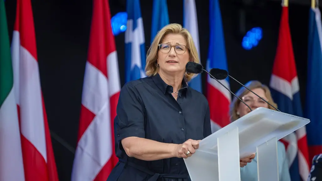 Bundesratspraesidentin-Rehlinger-findet-beim-40-Jahrestag-des-Schengener-Abkommens-auch-mahnende-Worte