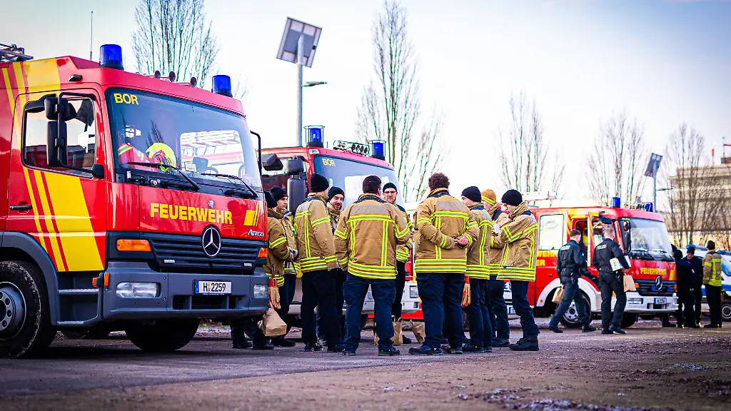 Mitglieder-des-Landesfeuerwehrverbands-treffen-sich-in-Braunschweig