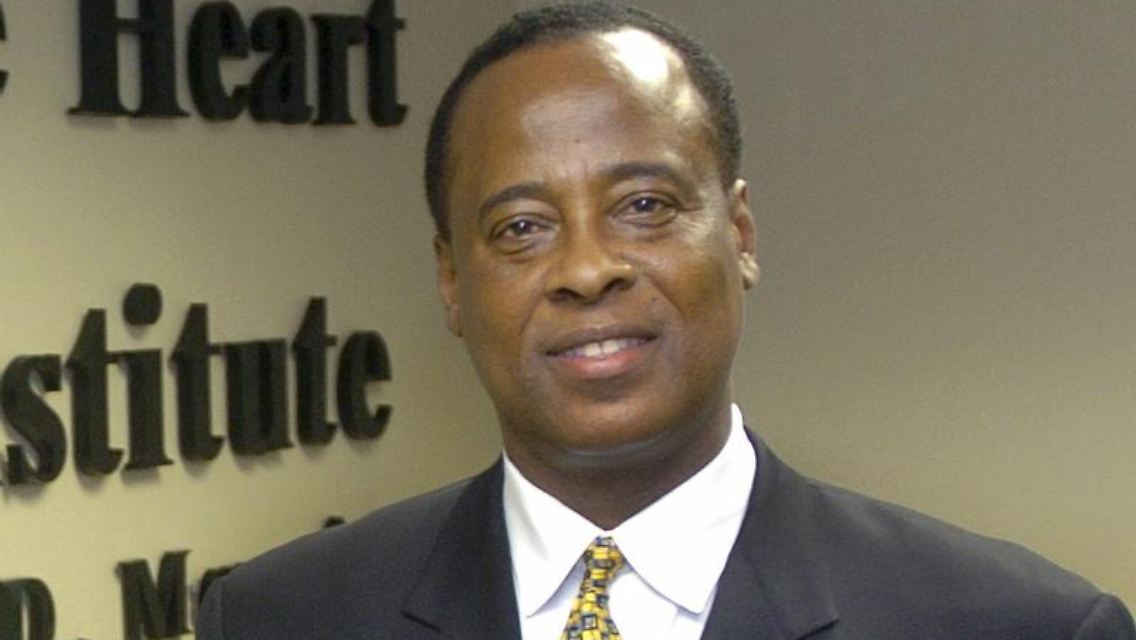 Gegen Conrad Murray wird ermittelt.