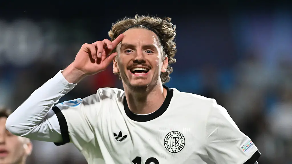 4cd1c1cc043255a7108dd6ff57842c31