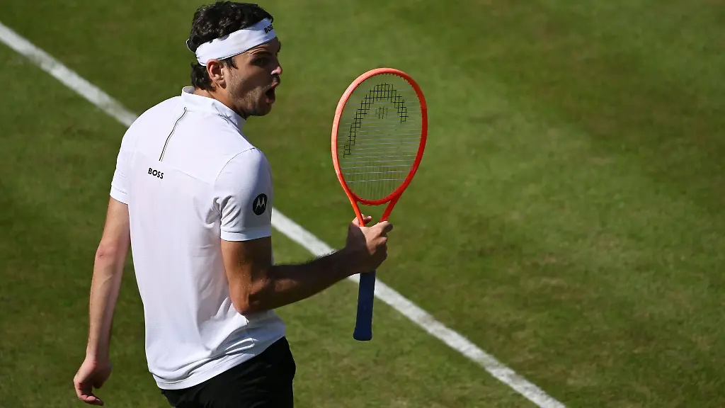 US-Amerikaner-Taylor-Fritz-behauptet-sich-zum-Auftakt-in-zwei-Saetzen