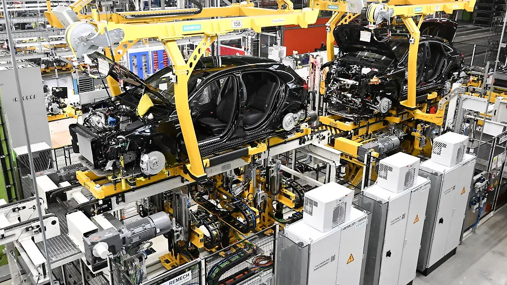 Die-Beschaeftigung-in-der-Metall-und-Elektroindustrie-ist-ruecklaeufig